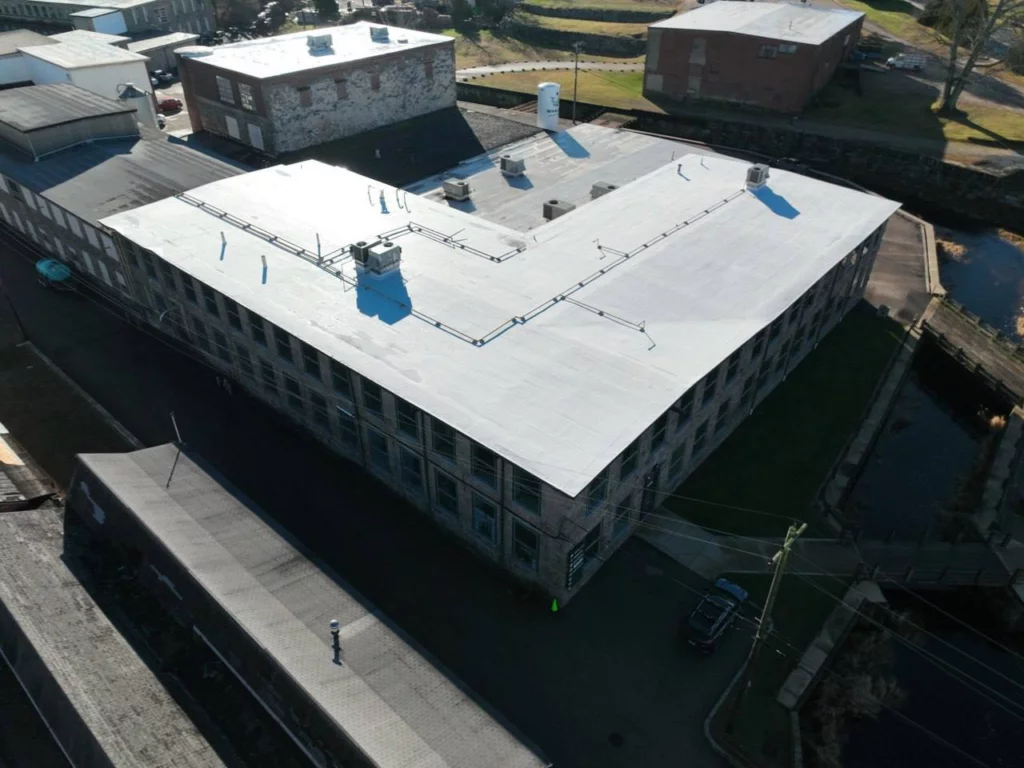 Commercial Roof at 1174 Kingstown Rd, South Kingstown, RI by ID Flat Roof