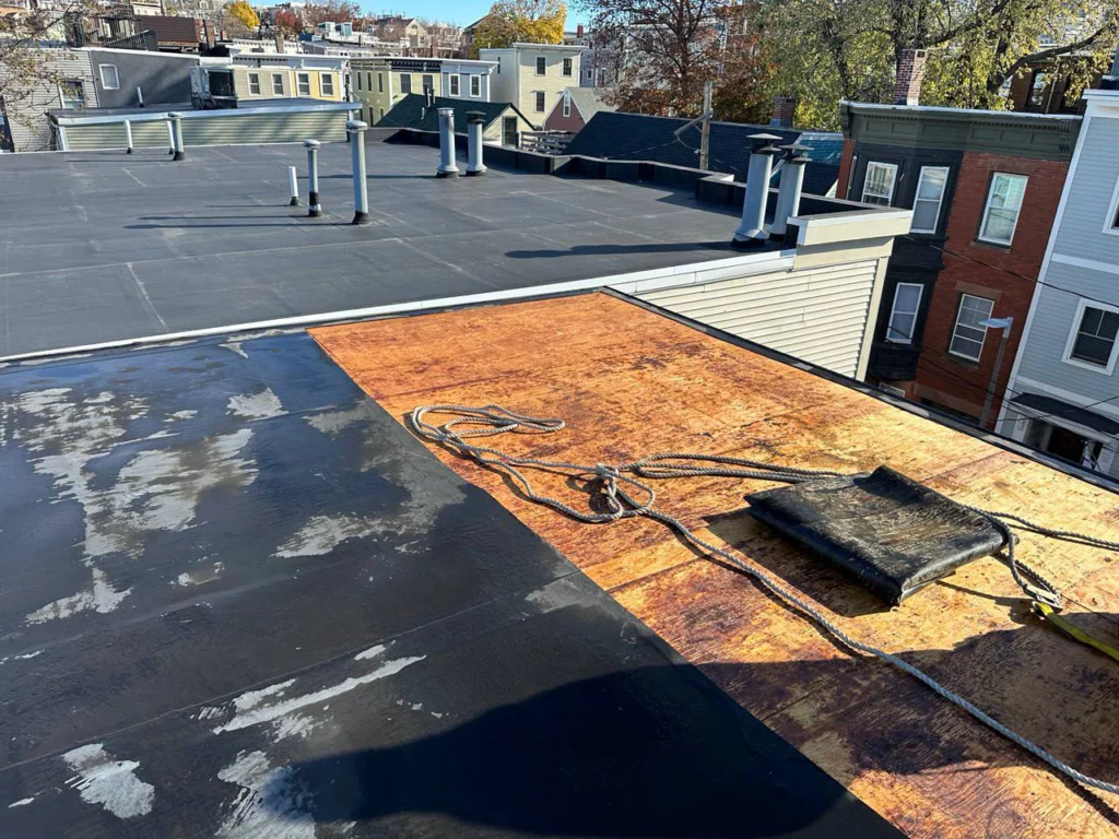 6 Franklin St, Boston, MA id flat roof
